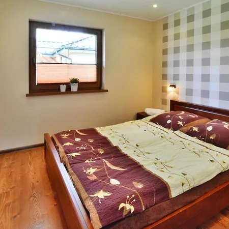 Homes Near The Lake, Mini Zoo *