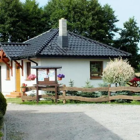 بيت للعطل Homes Near The Lake, Mini Zoo Gleznowo